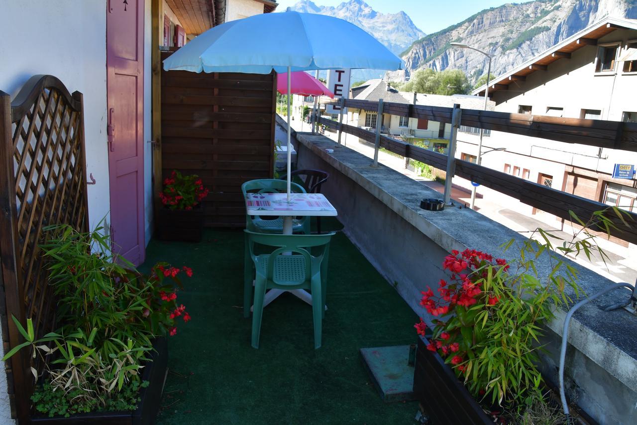 Hotel Le Terminus Le Bourg-dʼOisans Exterior foto